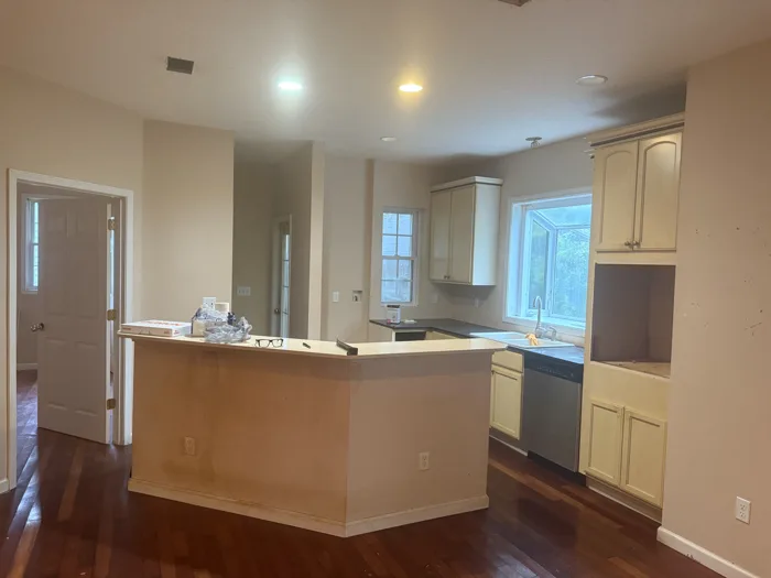 General renovation — Kitchen renovations — photo 1
